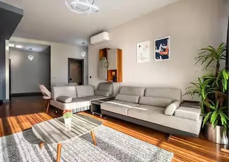 2 Bedroom House In Taksim